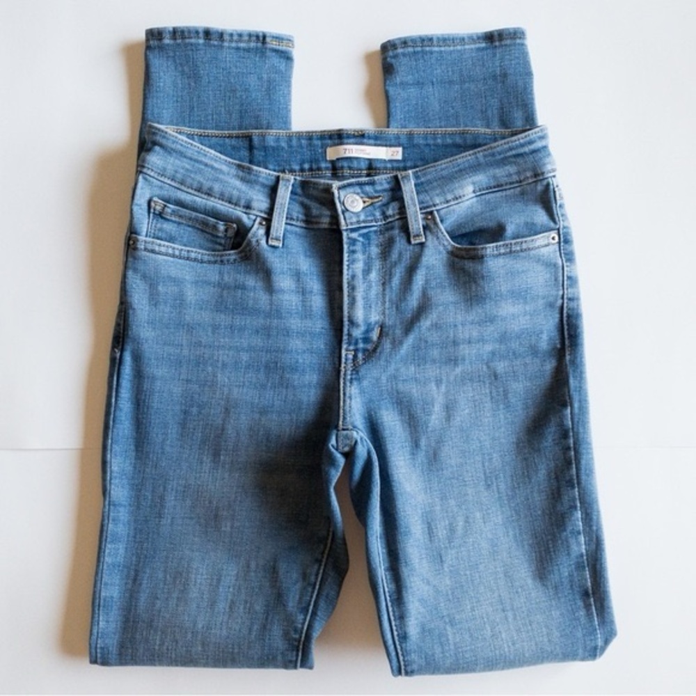 Levi's Strauss 711 Skinny Filiform Blue Jeans Size 27 Skinny Leg, Mid-Rise